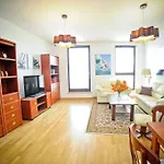 דירה Luxury Rockefeller - Sea Towers גדינייה