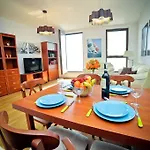 Luxury Rockefeller - Sea Towers גדינייה