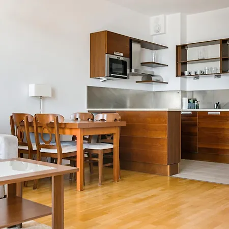 Luxury Rockefeller - Sea Towers Apartment Gdynia