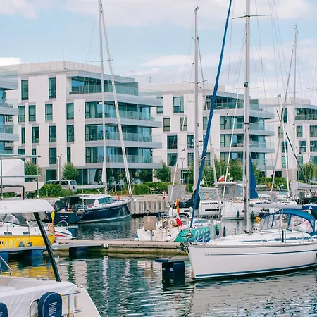 Luxury Rockefeller - Sea Towers Apartment Gdynia